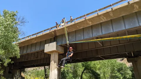 Bridge rappel training